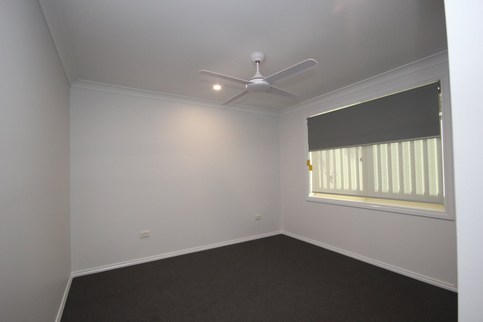 4 Rosewood Court LAKEWOOD 5