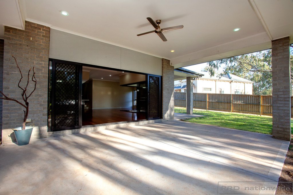 4 Rosin Place BOLWARRA HEIGHTS 24