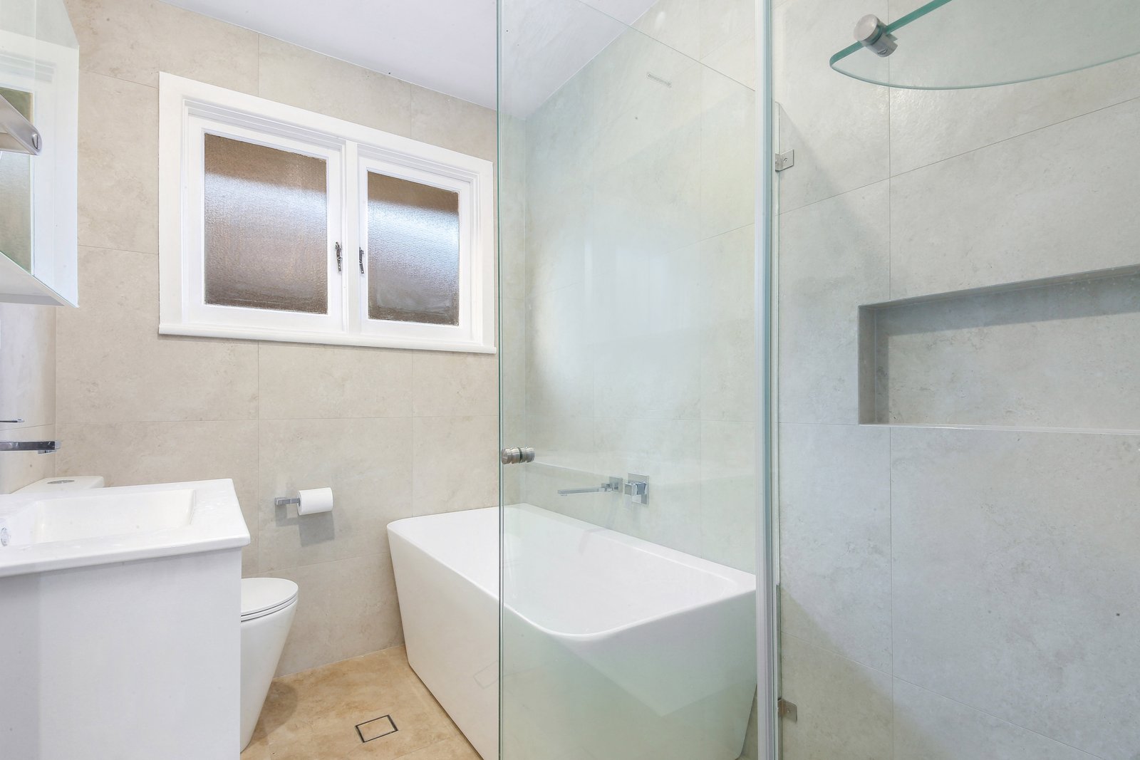 4 Ross Avenue KINGSGROVE 4