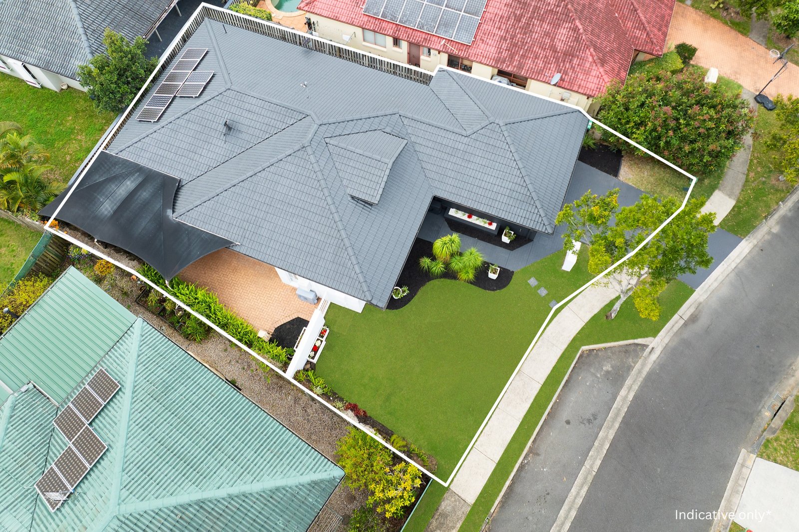 4 Royal Court ASHMORE 13