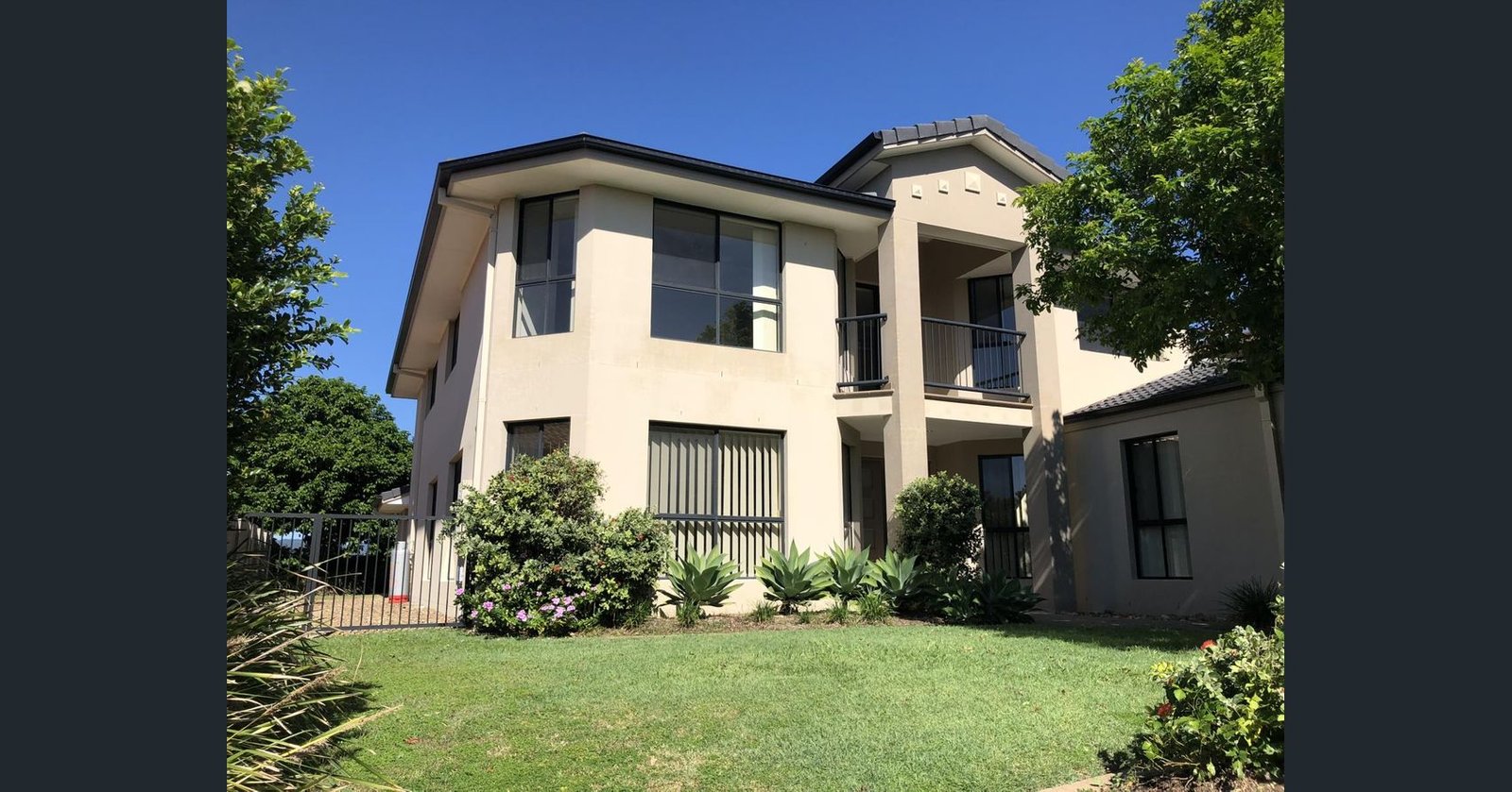 4 Royal View Close BURLEIGH HEADS 1
