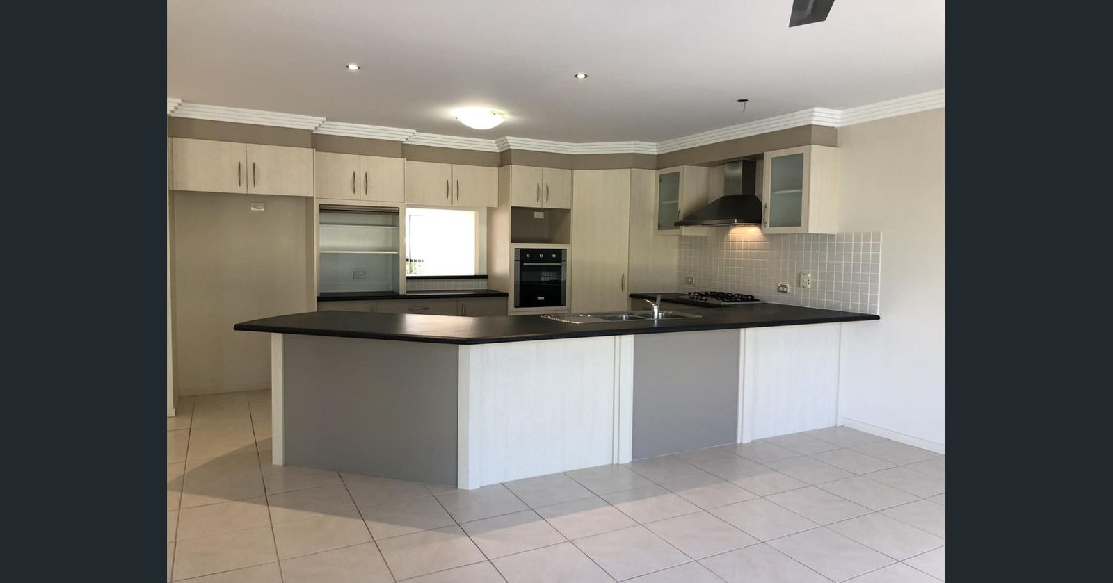 4 Royal View Close BURLEIGH HEADS 2