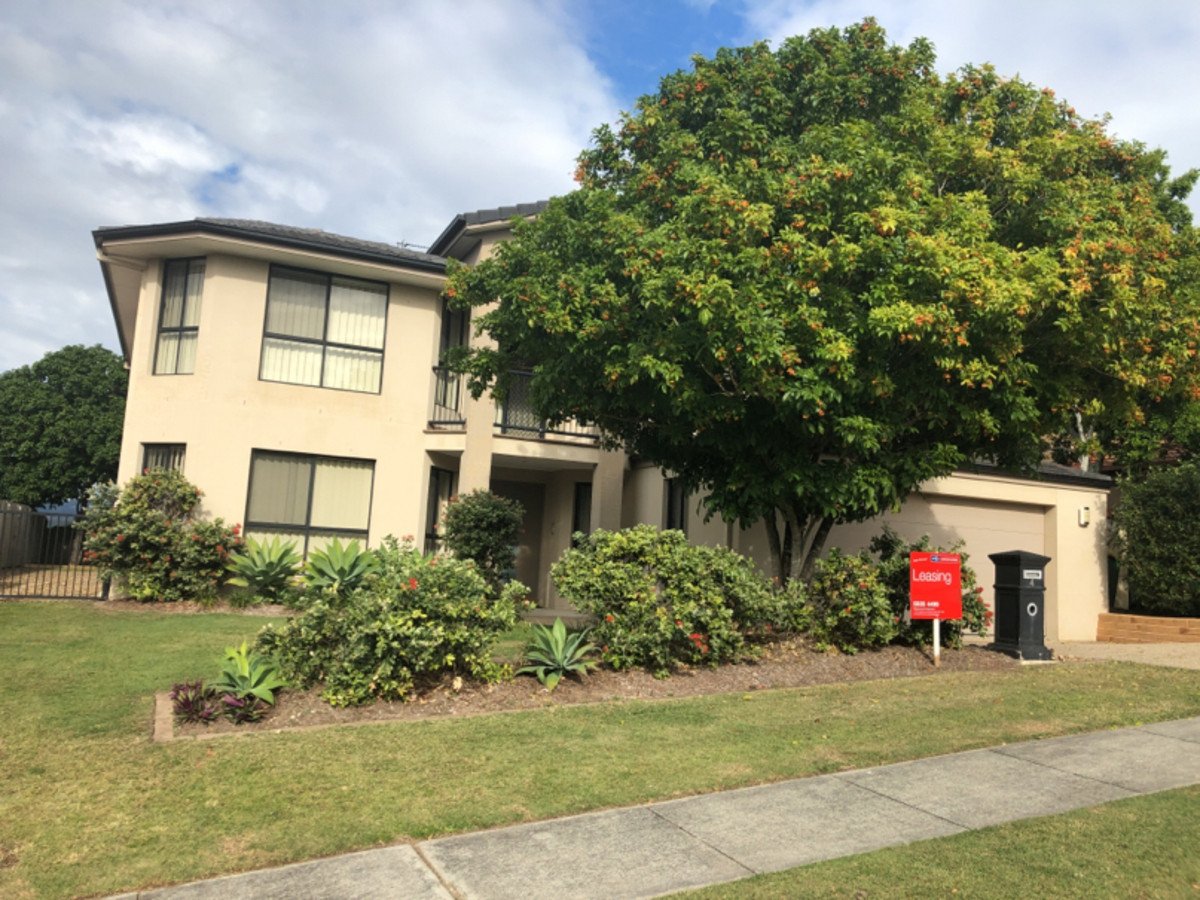 4 Royal View Close BURLEIGH HEADS 1