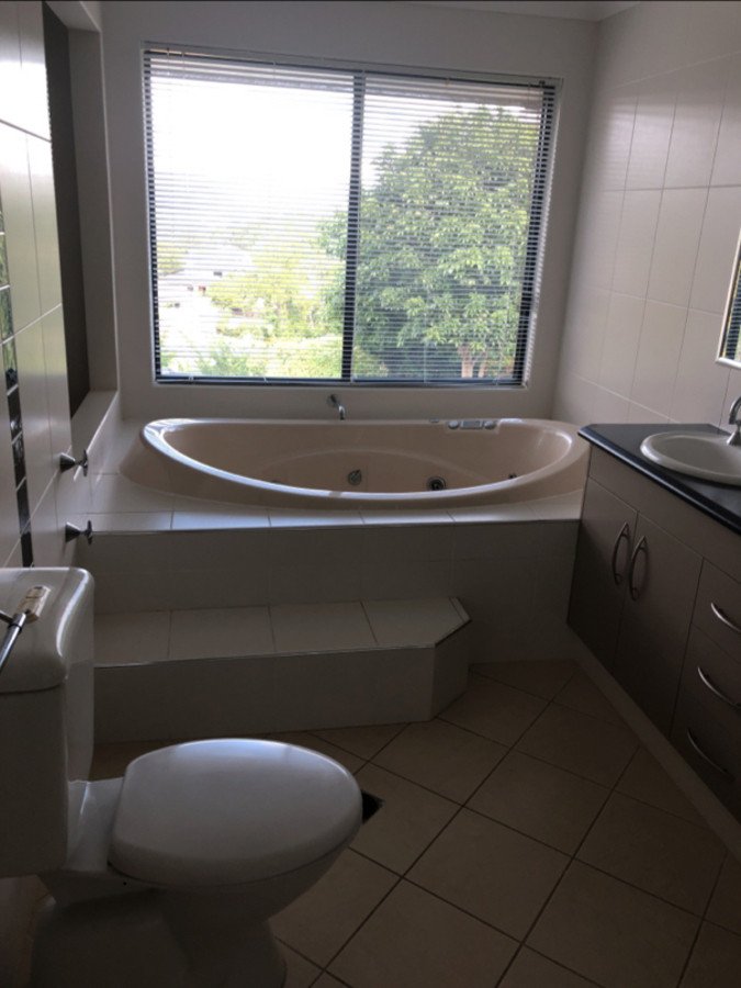 4 Royal View Close BURLEIGH HEADS 6