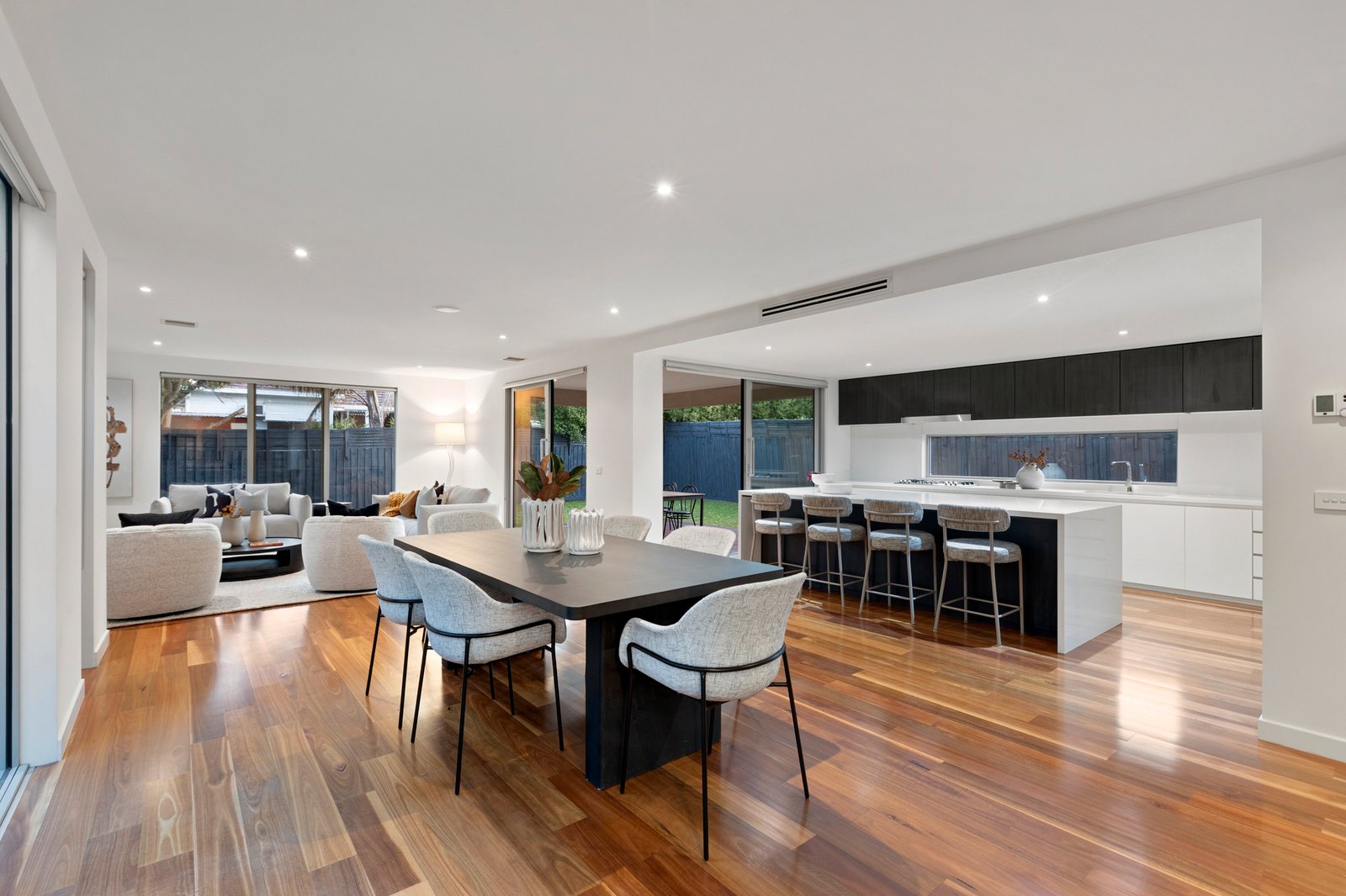 Gallery: 4 Royalty Avenue