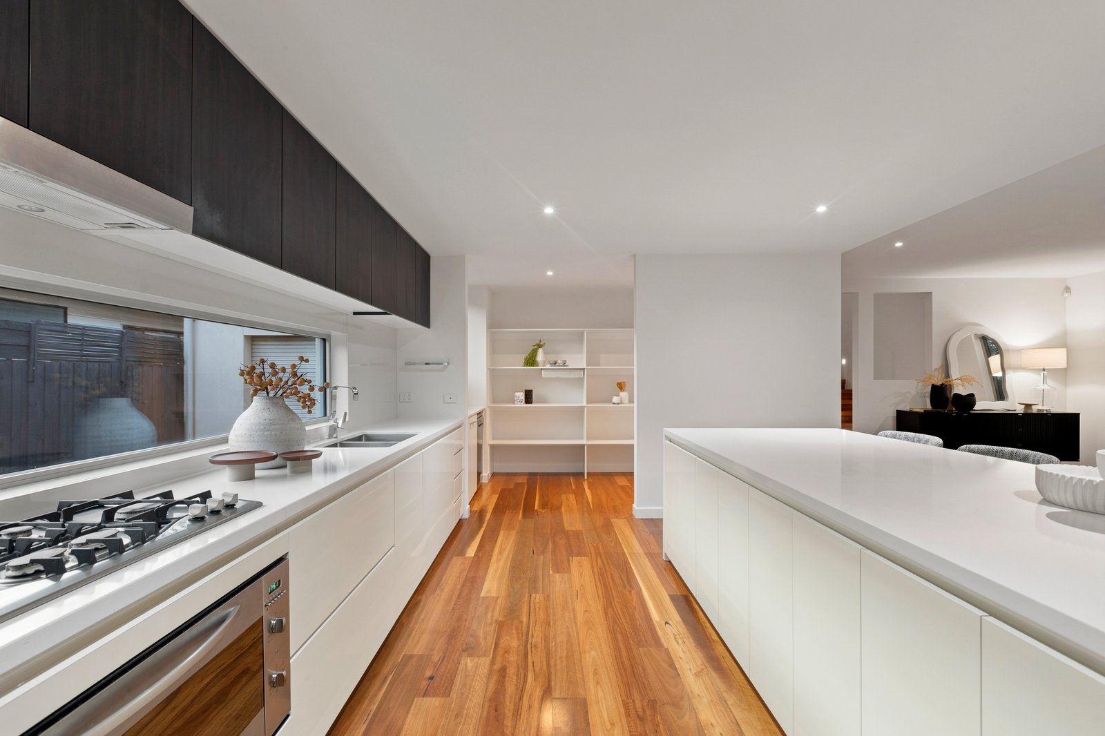 Gallery: 4 Royalty Avenue