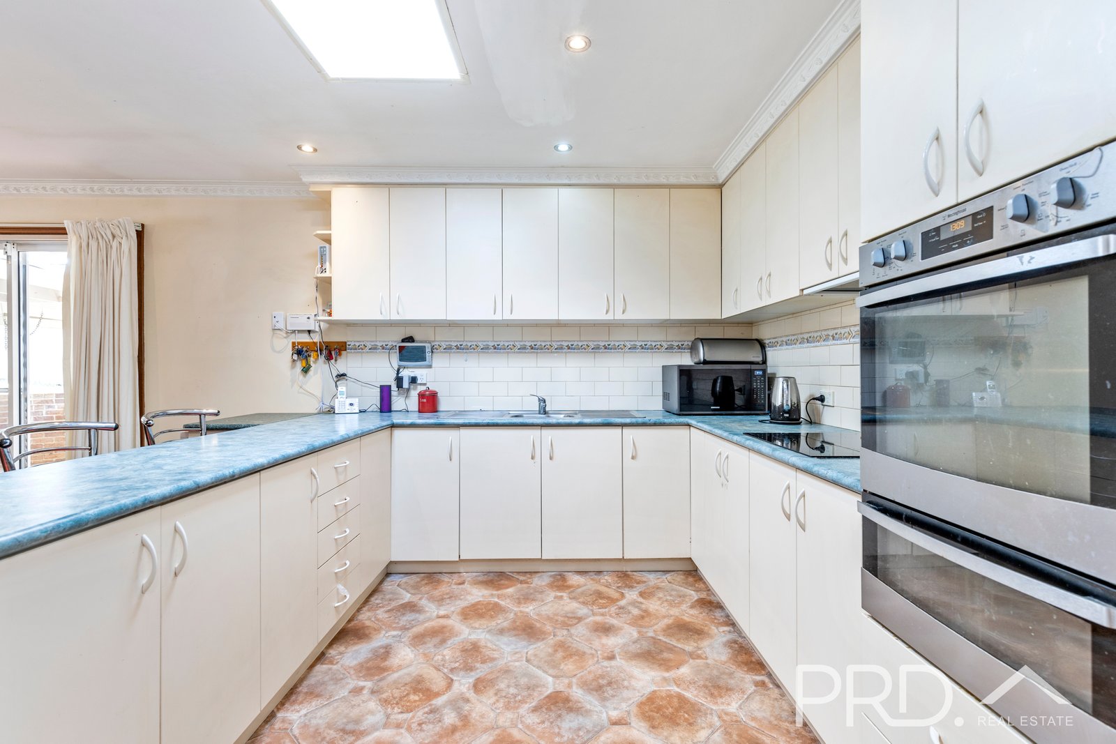 4 Royden Close BATLOW 3