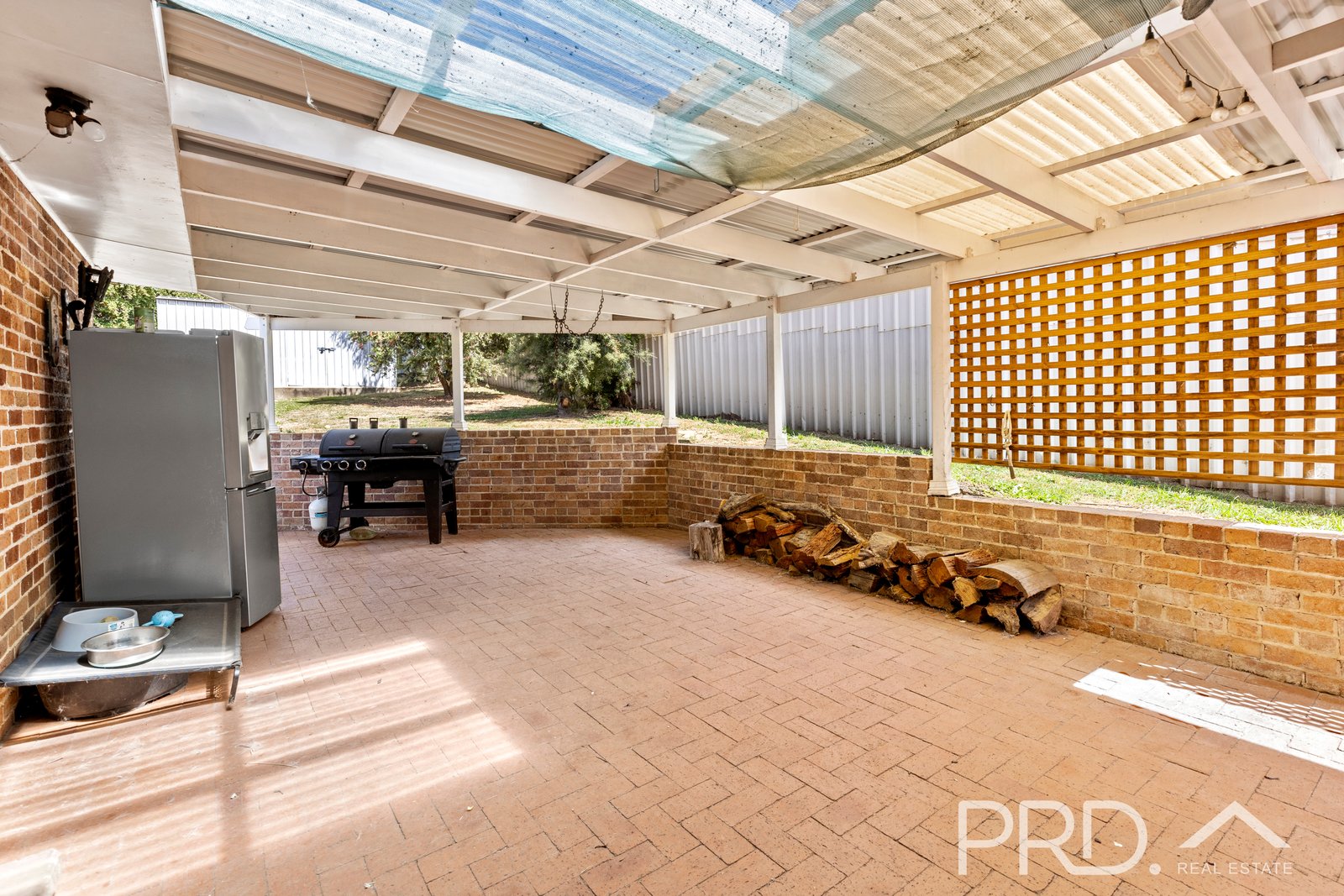 4 Royden Close BATLOW 15