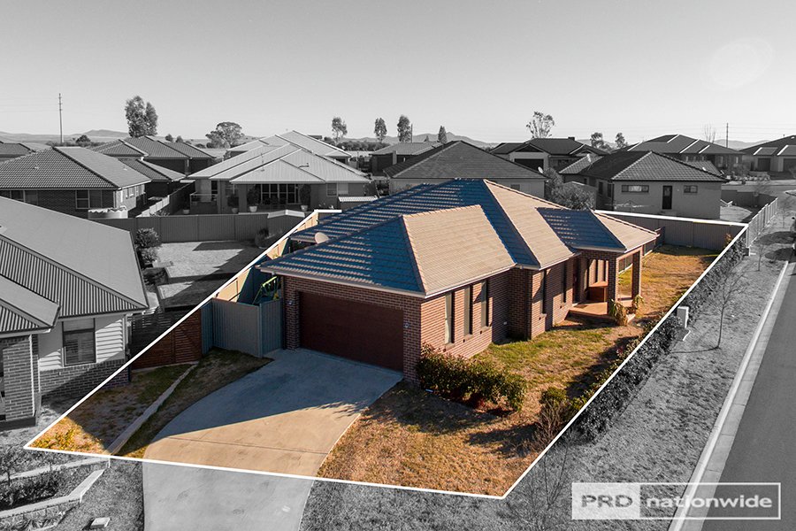 4 Sanctuary Place TAMWORTH 10