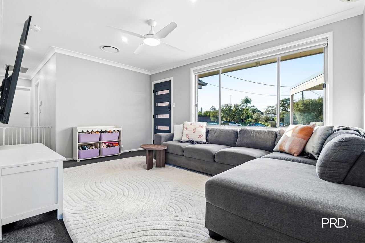 4 Sandra Place SOUTH PENRITH 2