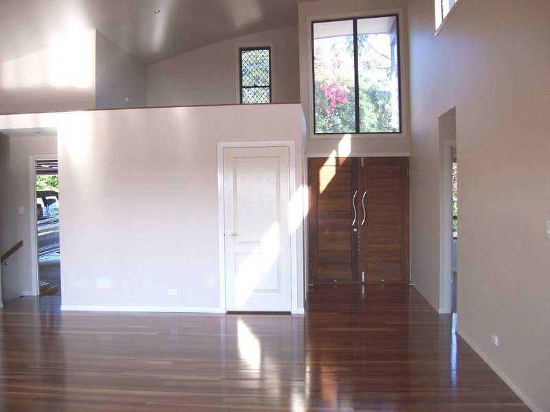 4 Sayre Crescent BOYNE ISLAND 2