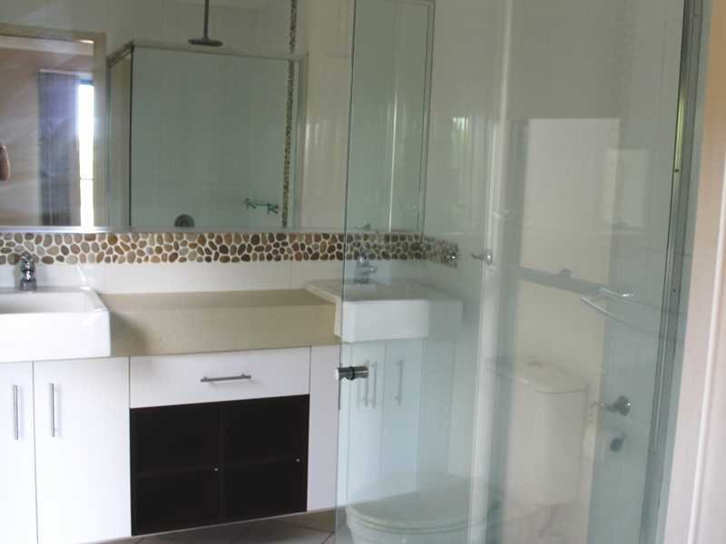 4 Sayre Crescent BOYNE ISLAND 8