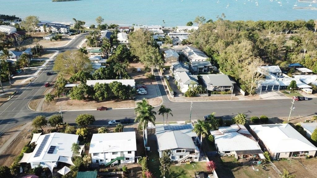 4 Schnapper Street CANNONVALE 5