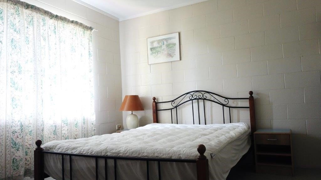 4 Schnapper Street CANNONVALE 8