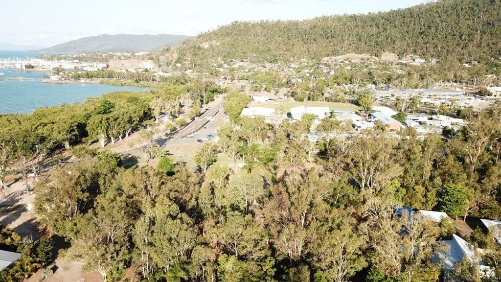 4 Schnapper Street CANNONVALE 12