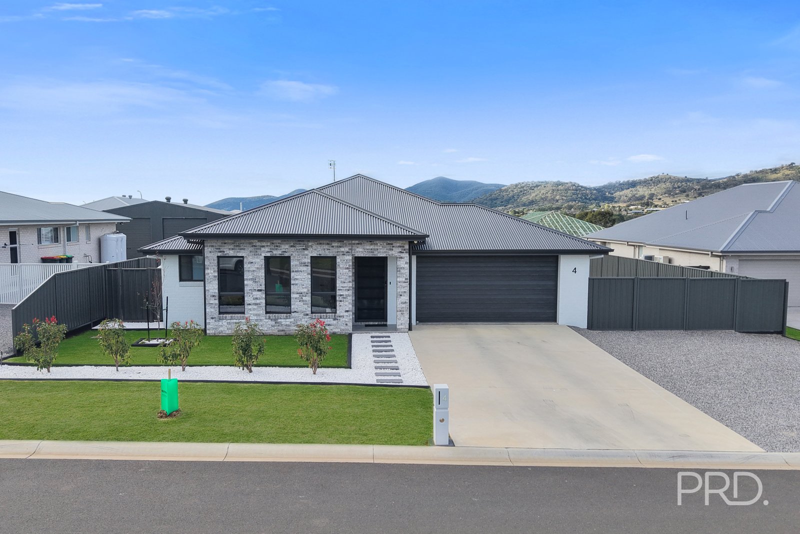 4 Sea Eagle Avenue TAMWORTH 1