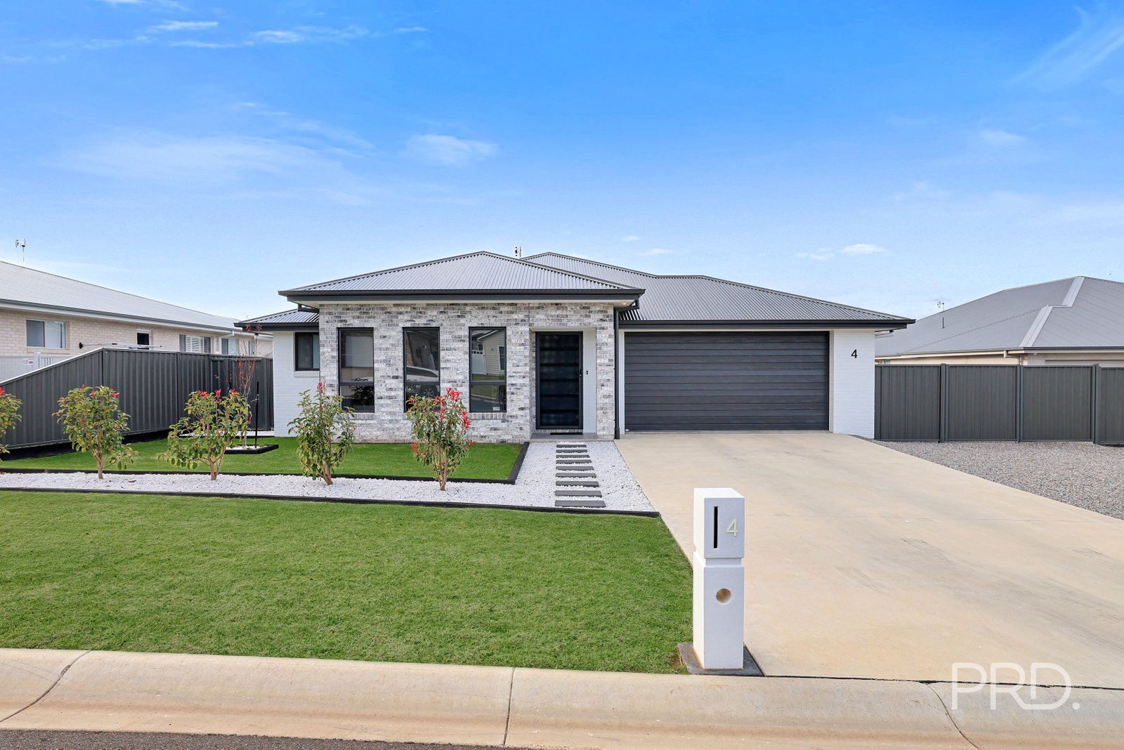 4 Sea Eagle Avenue TAMWORTH 4