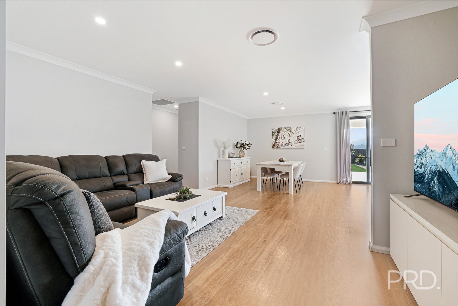 4 Sea Eagle Avenue TAMWORTH 9