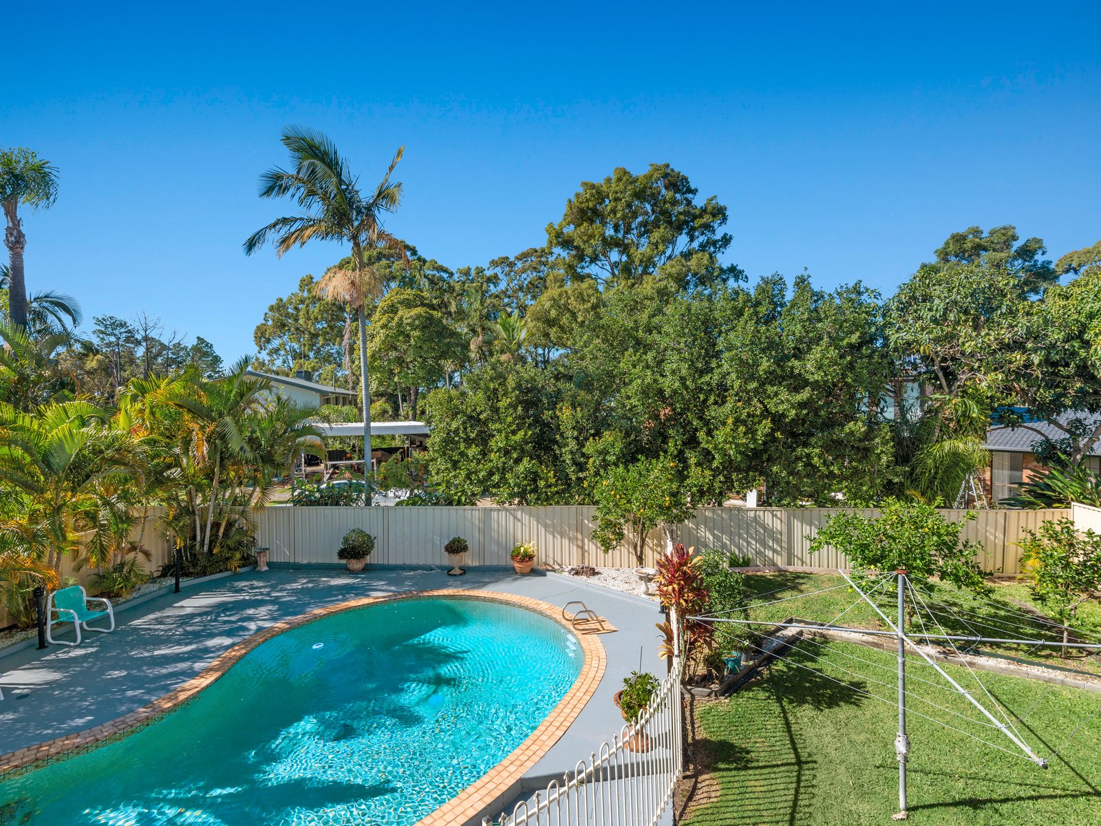 4 Seaview Parade ELANORA 5