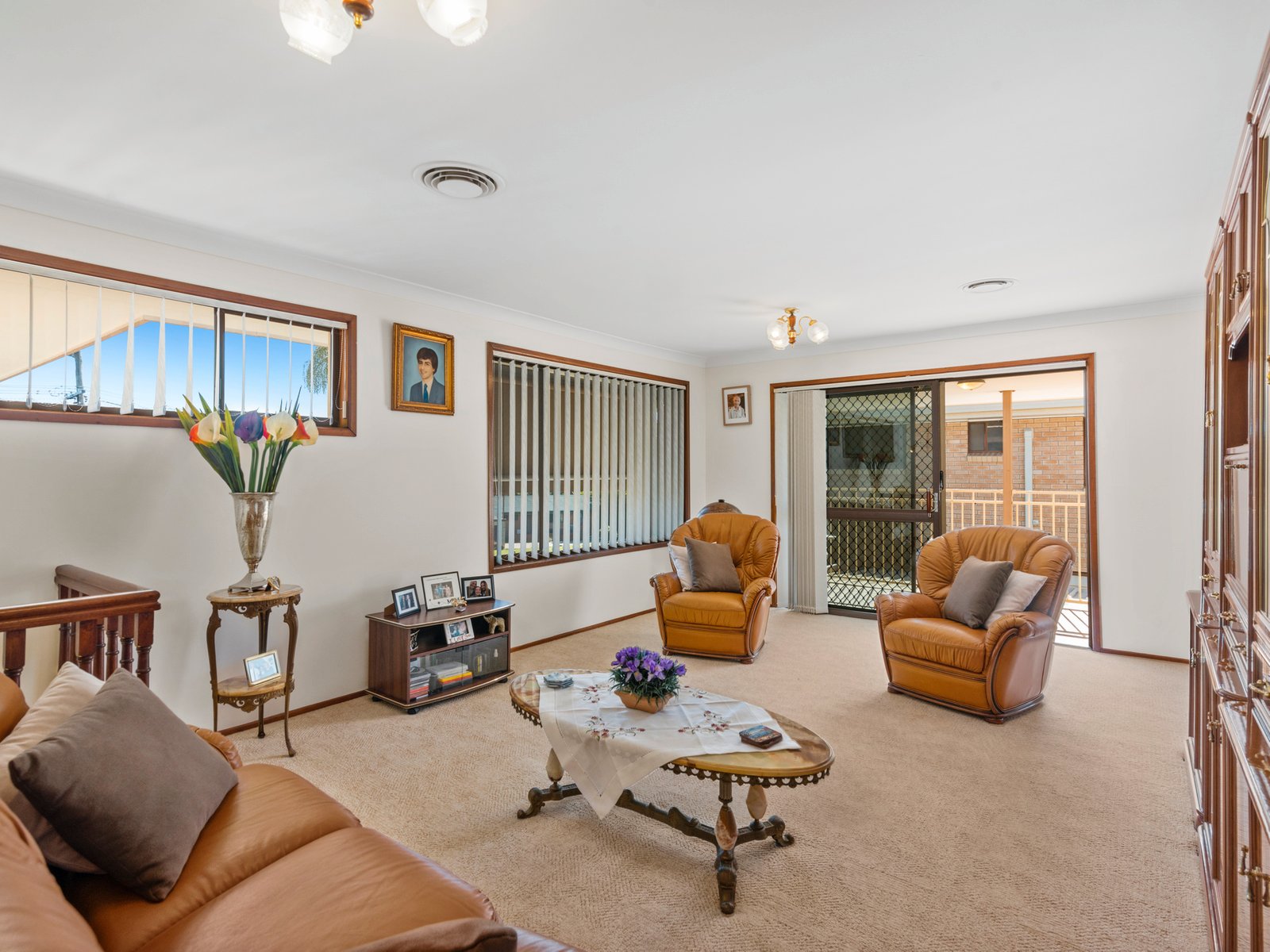 4 Seaview Parade ELANORA 8