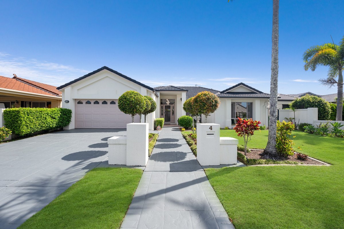 4 Seychelles Court Burleigh Waters 4