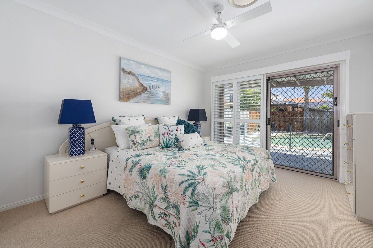 4 Seychelles Court Burleigh Waters 8
