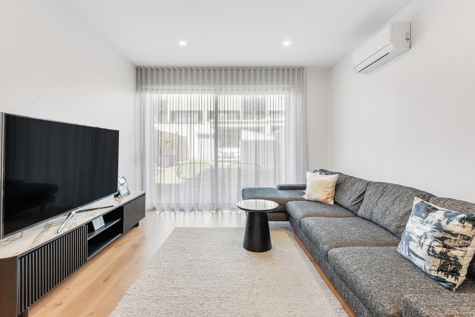 Gallery: 4 Shoreline Avenue
