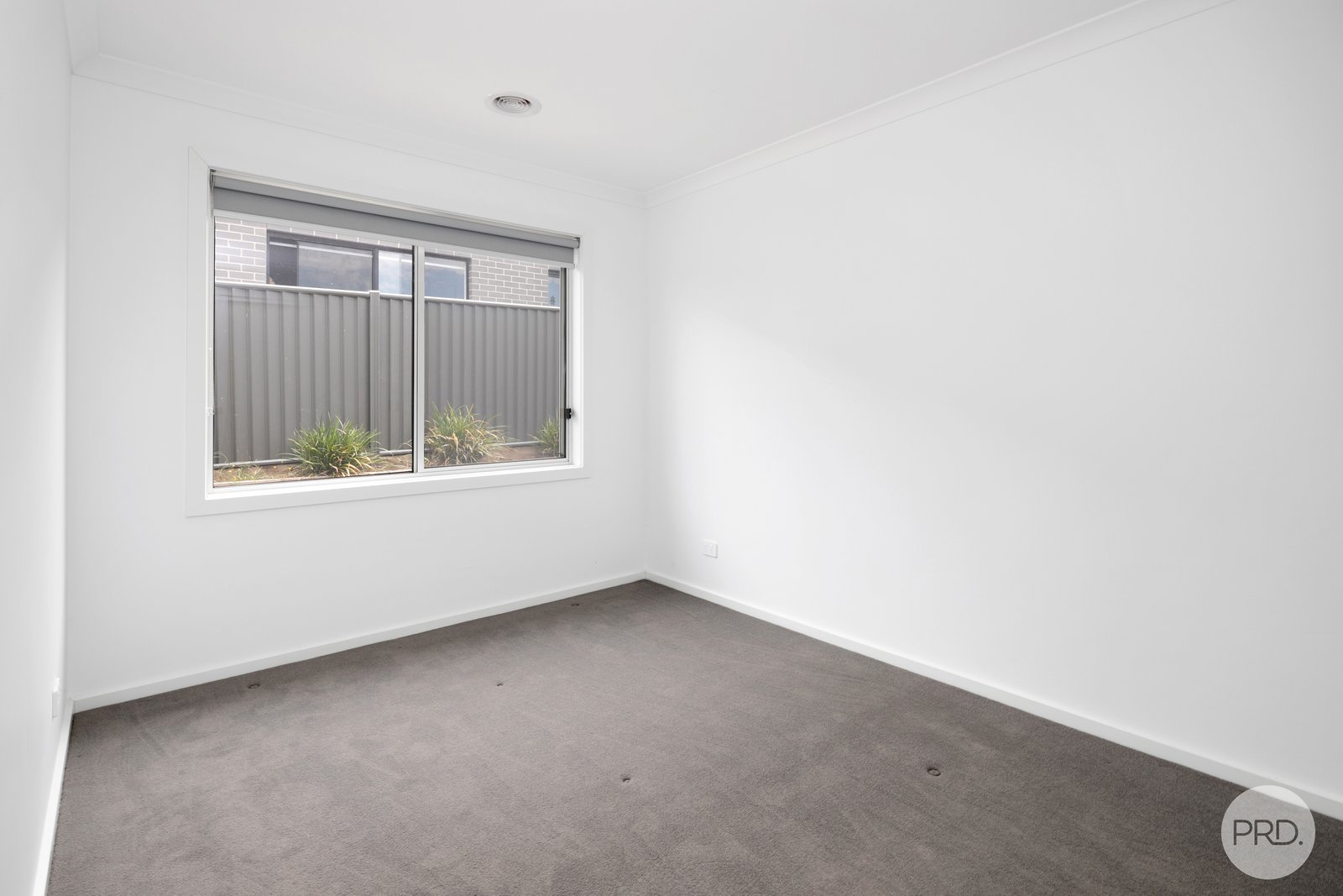 4 Simmental Street DELACOMBE 7
