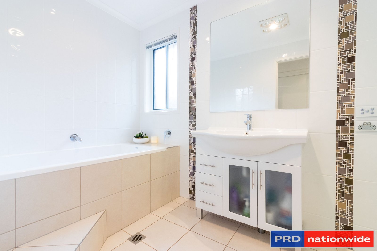 4 Snowgum Place JERRABOMBERRA 13