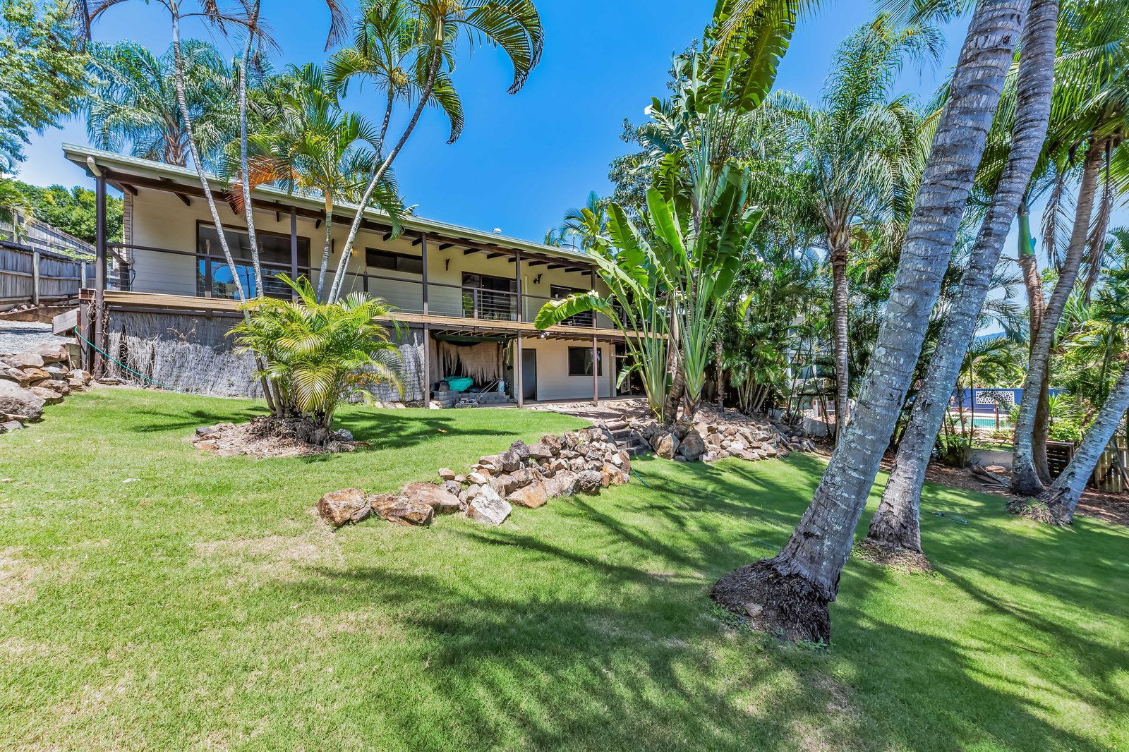 4 South Molle Boulevard CANNONVALE 1