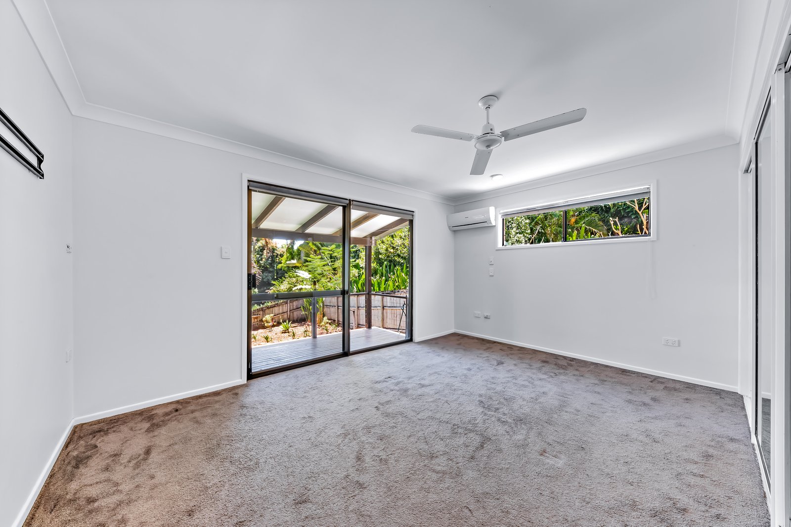 4 South Molle Boulevard CANNONVALE 6