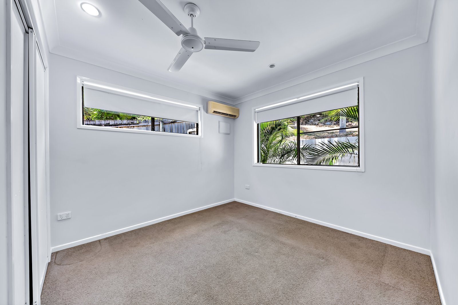 4 South Molle Boulevard CANNONVALE 8