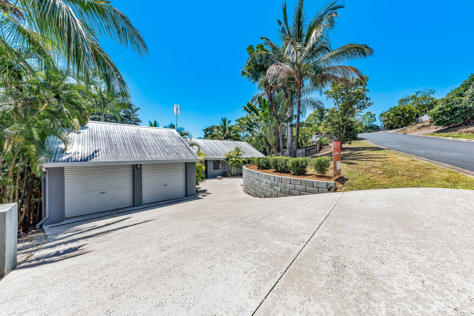 4 South Molle Boulevard CANNONVALE 10