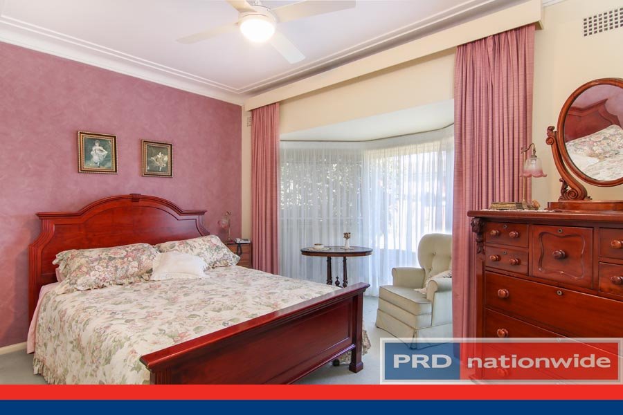 4 Spalding Crescent HURSTVILLE GROVE 6