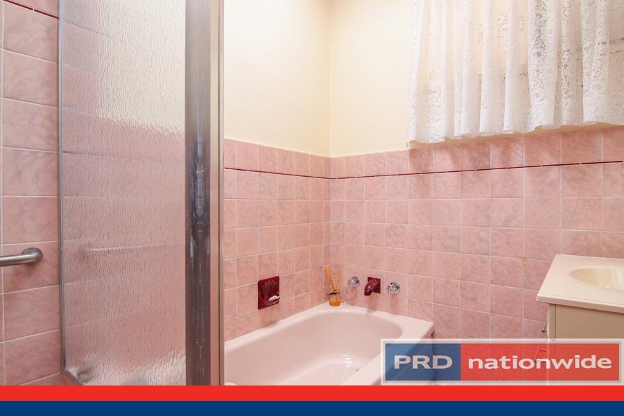 4 Spalding Crescent HURSTVILLE GROVE 8