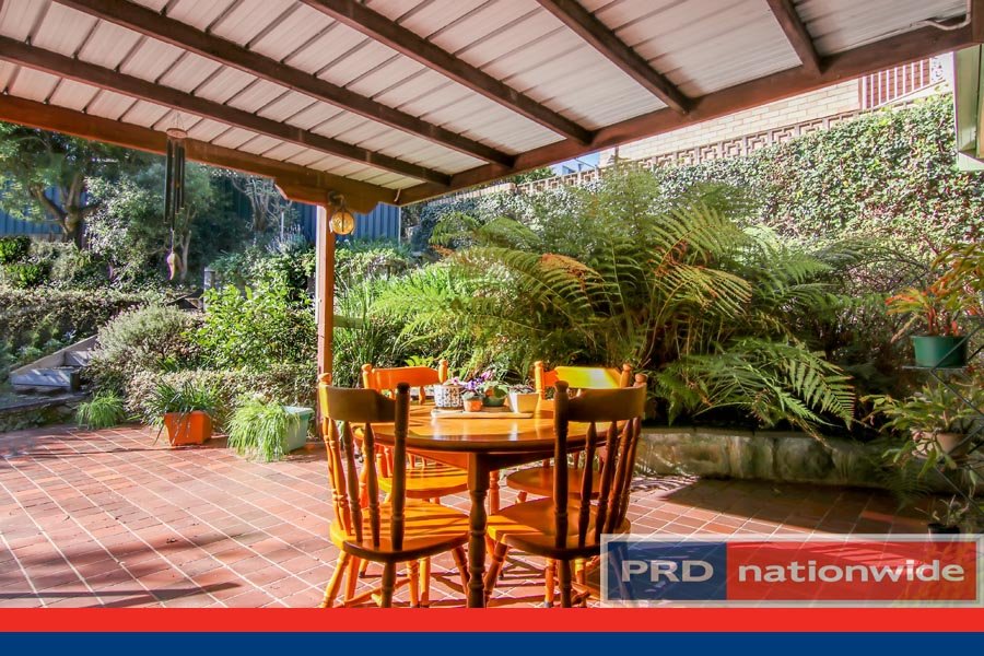 4 Spalding Crescent HURSTVILLE GROVE 9