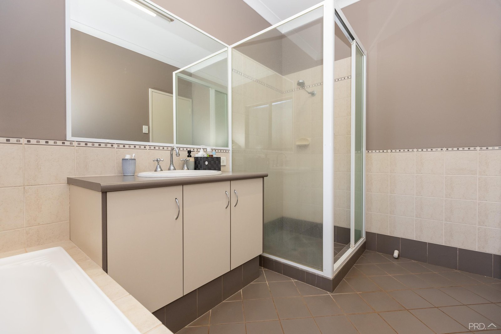 4 Spoonbill Avenue DJUGUN 18