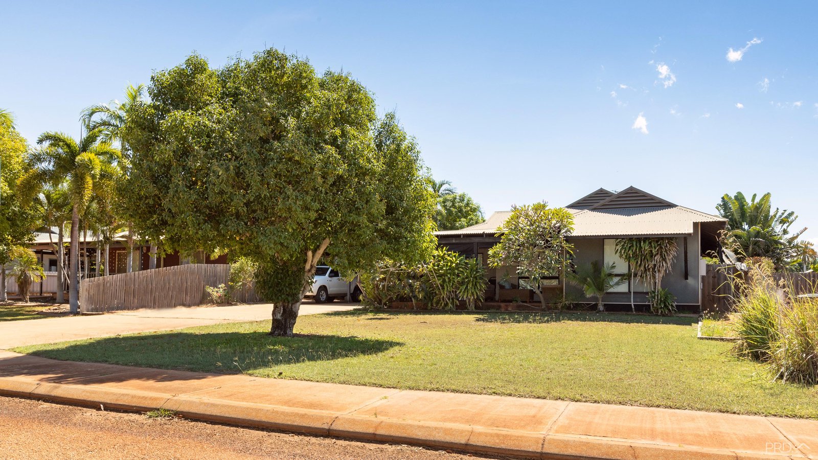 4 Spoonbill Avenue DJUGUN 32