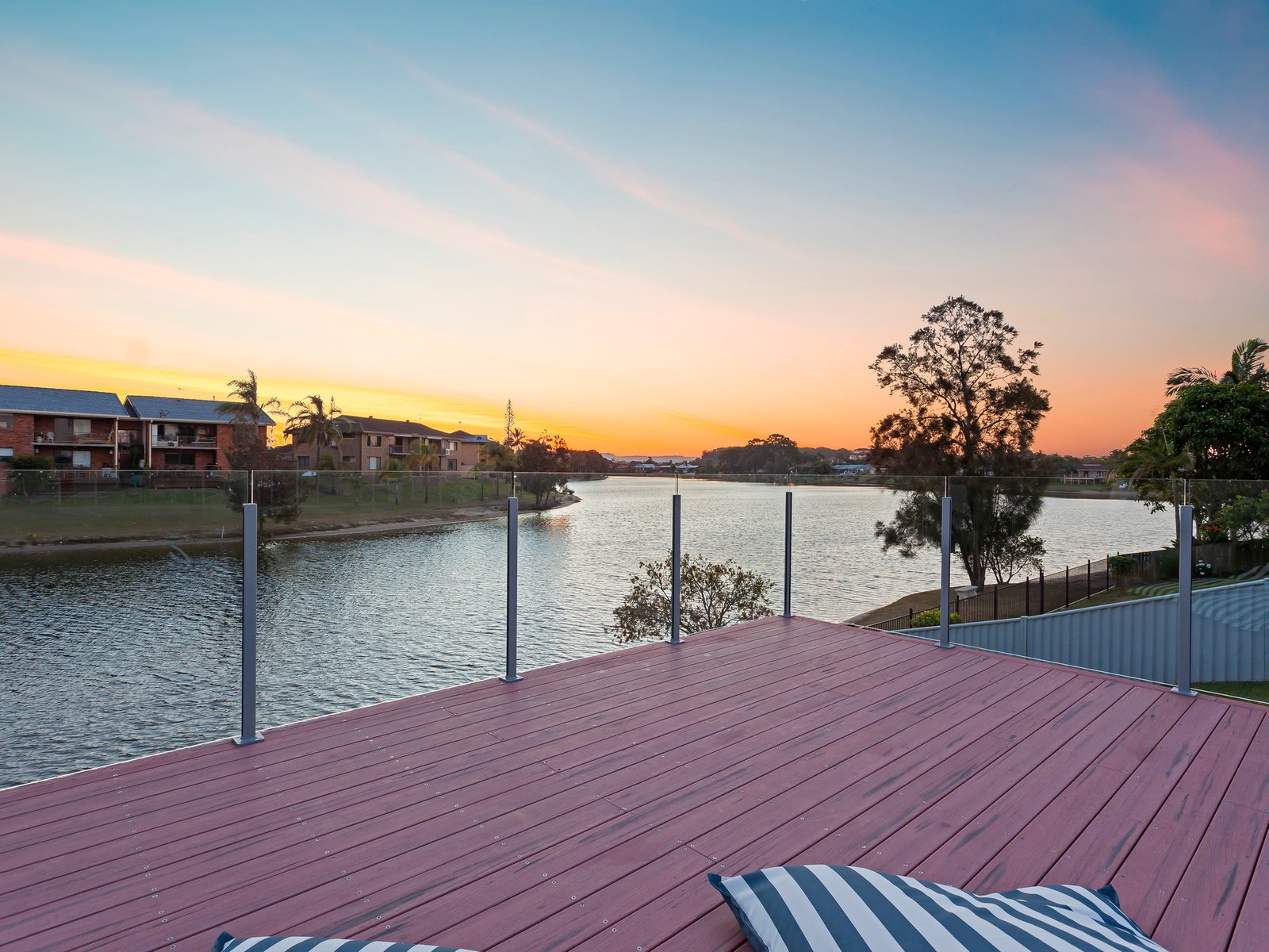 4 Spoonbill Court BURLEIGH WATERS 5