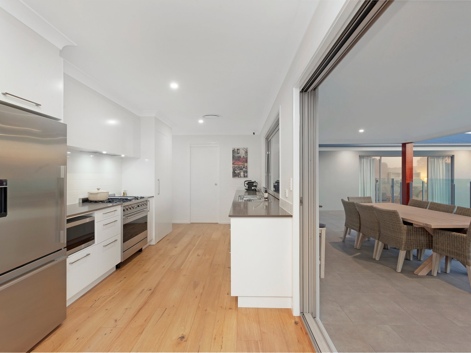 4 Spoonbill Court BURLEIGH WATERS 7