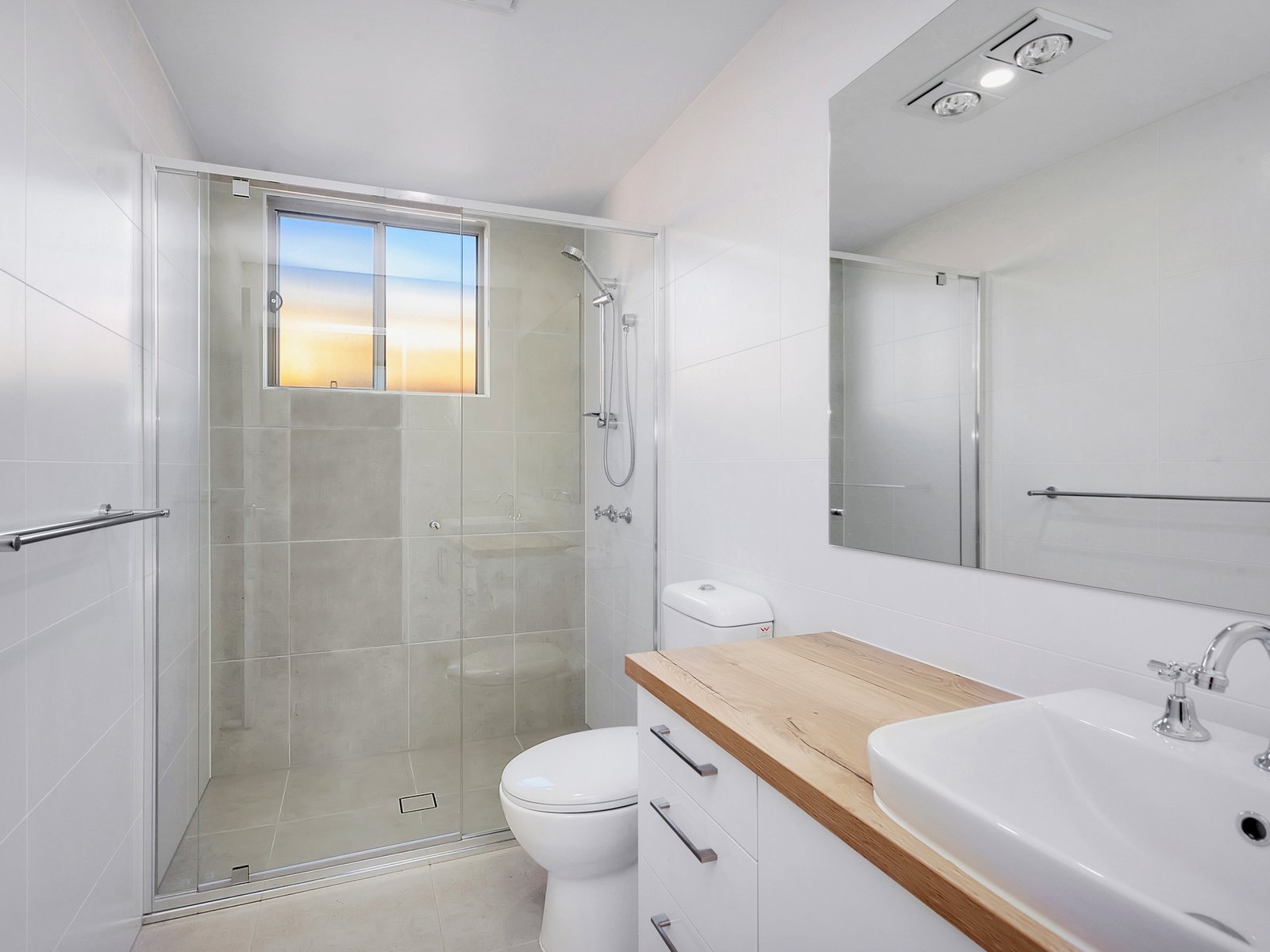 4 Spoonbill Court BURLEIGH WATERS 13