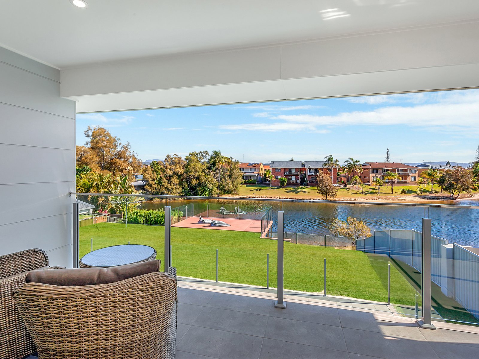 4 Spoonbill Court BURLEIGH WATERS 15