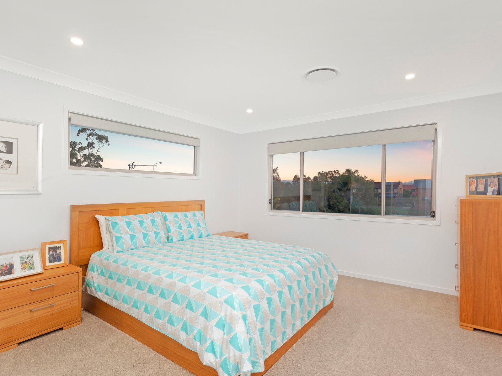 4 Spoonbill Court BURLEIGH WATERS 18