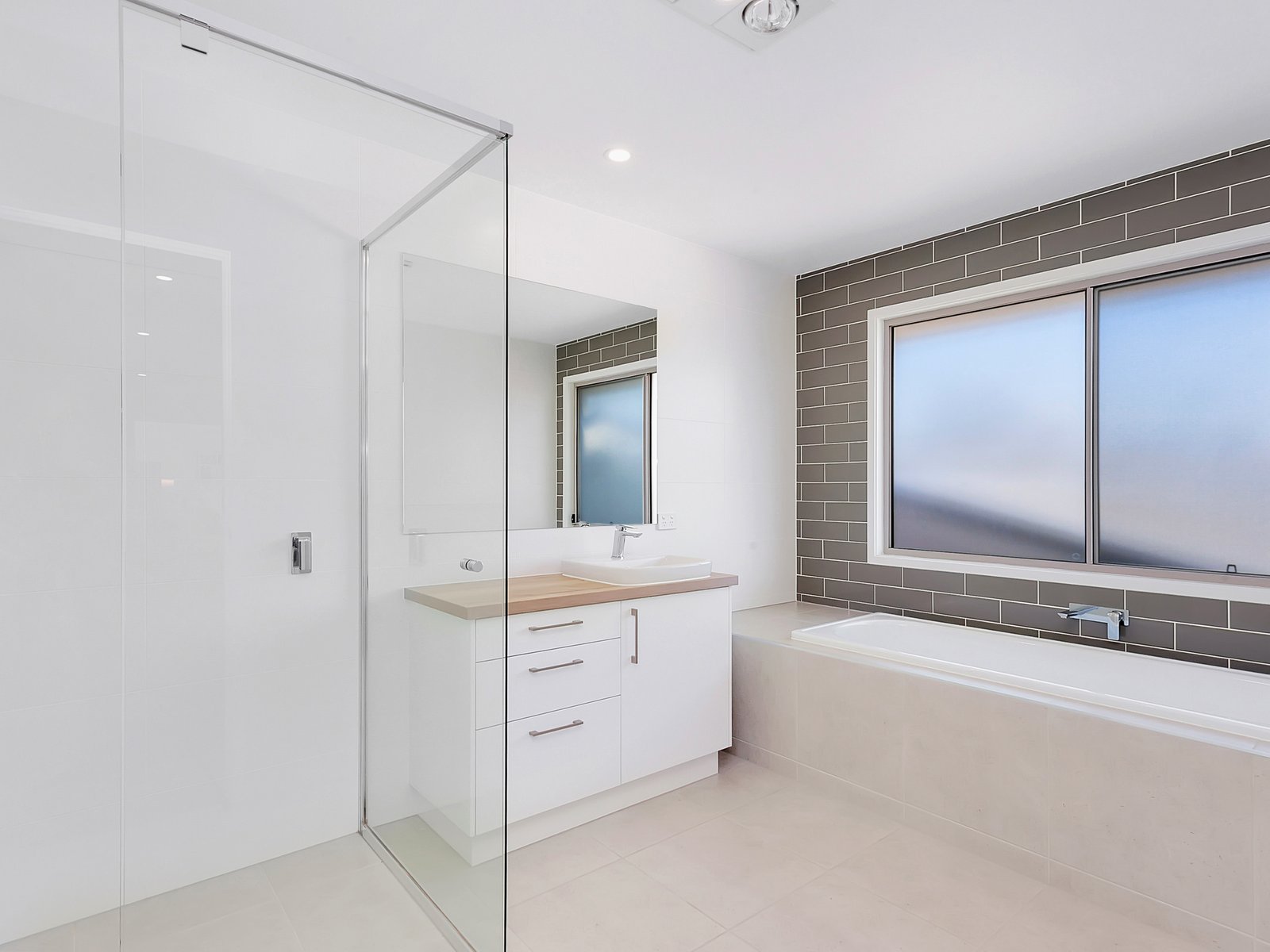 4 Spoonbill Court BURLEIGH WATERS 21