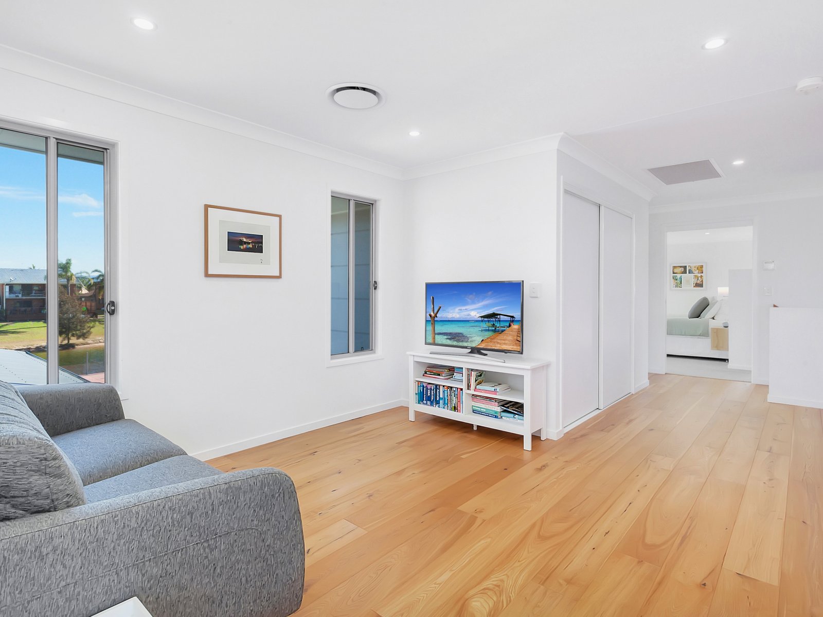 4 Spoonbill Court BURLEIGH WATERS 22