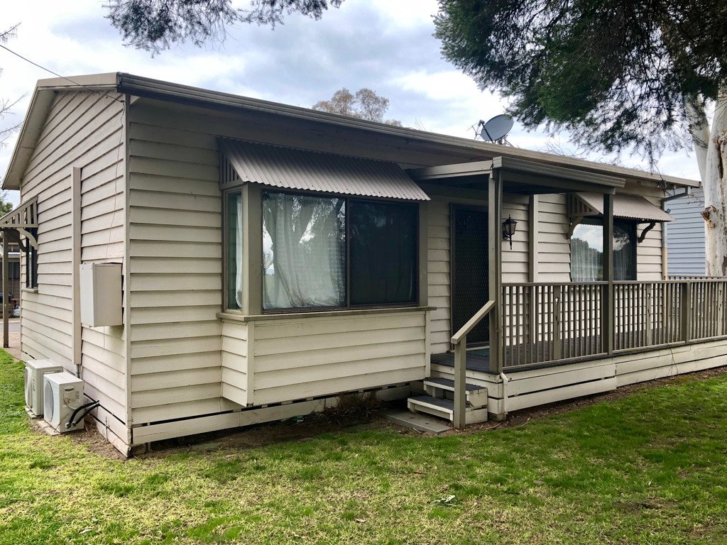 4 Spotted Gum Drive LAKE HUME VILLAGE 1