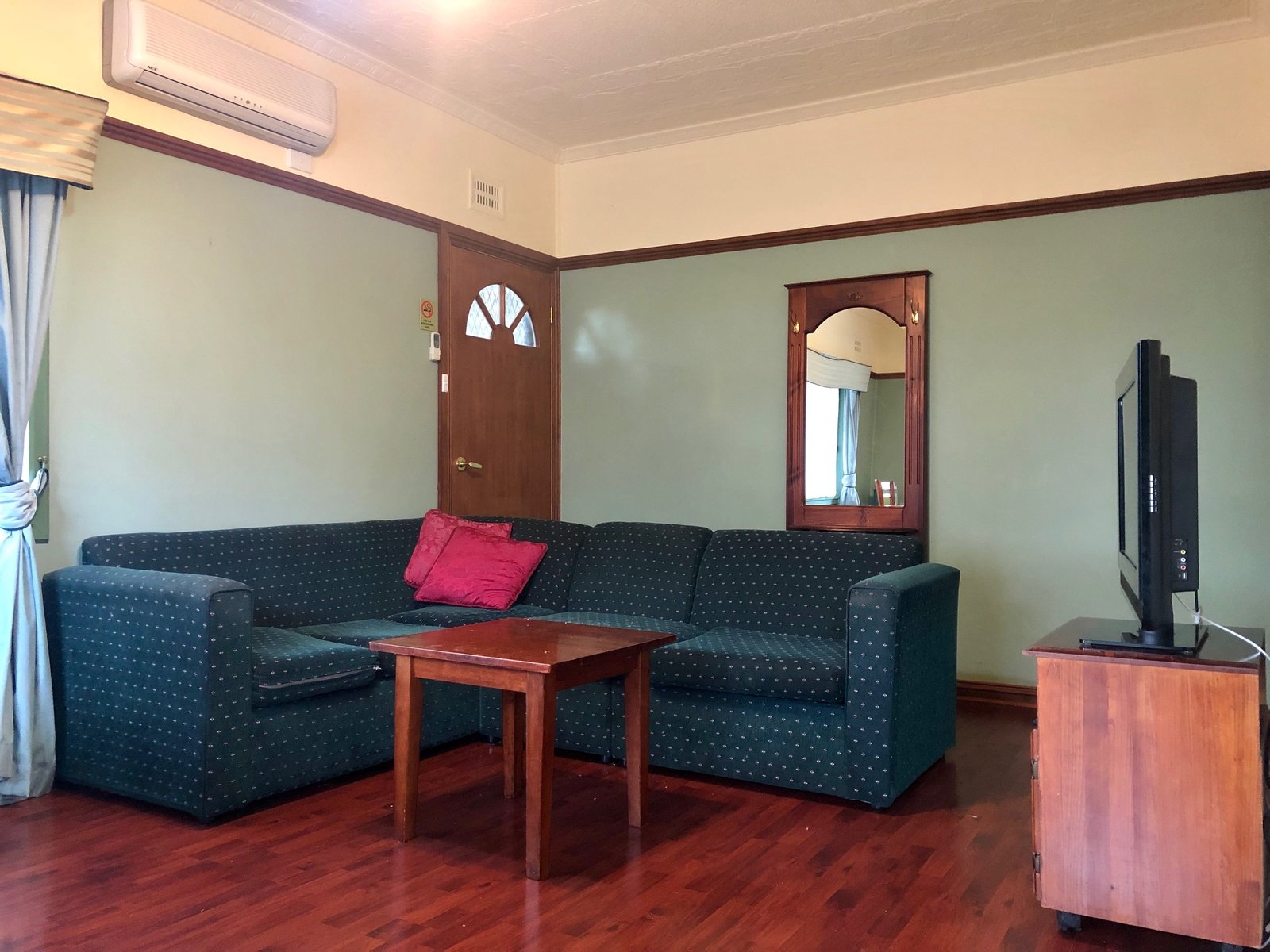 4 Spotted Gum Drive LAKE HUME VILLAGE 6