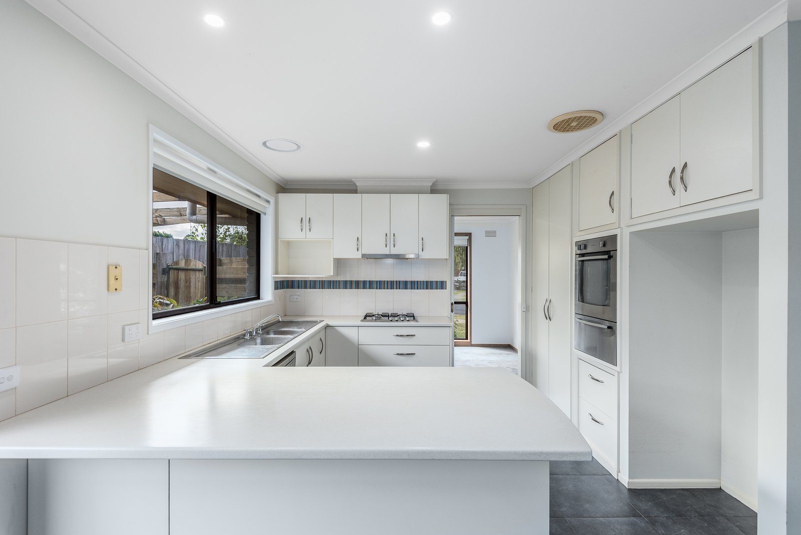 Gallery: 4 Springhurst Crescent