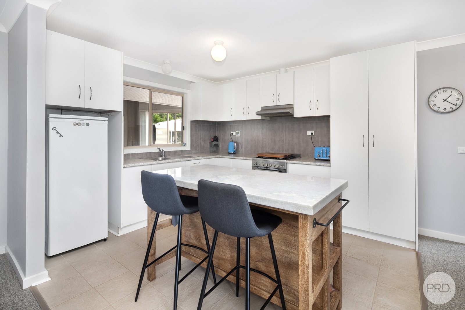 4 Springwood Close ENFIELD 7