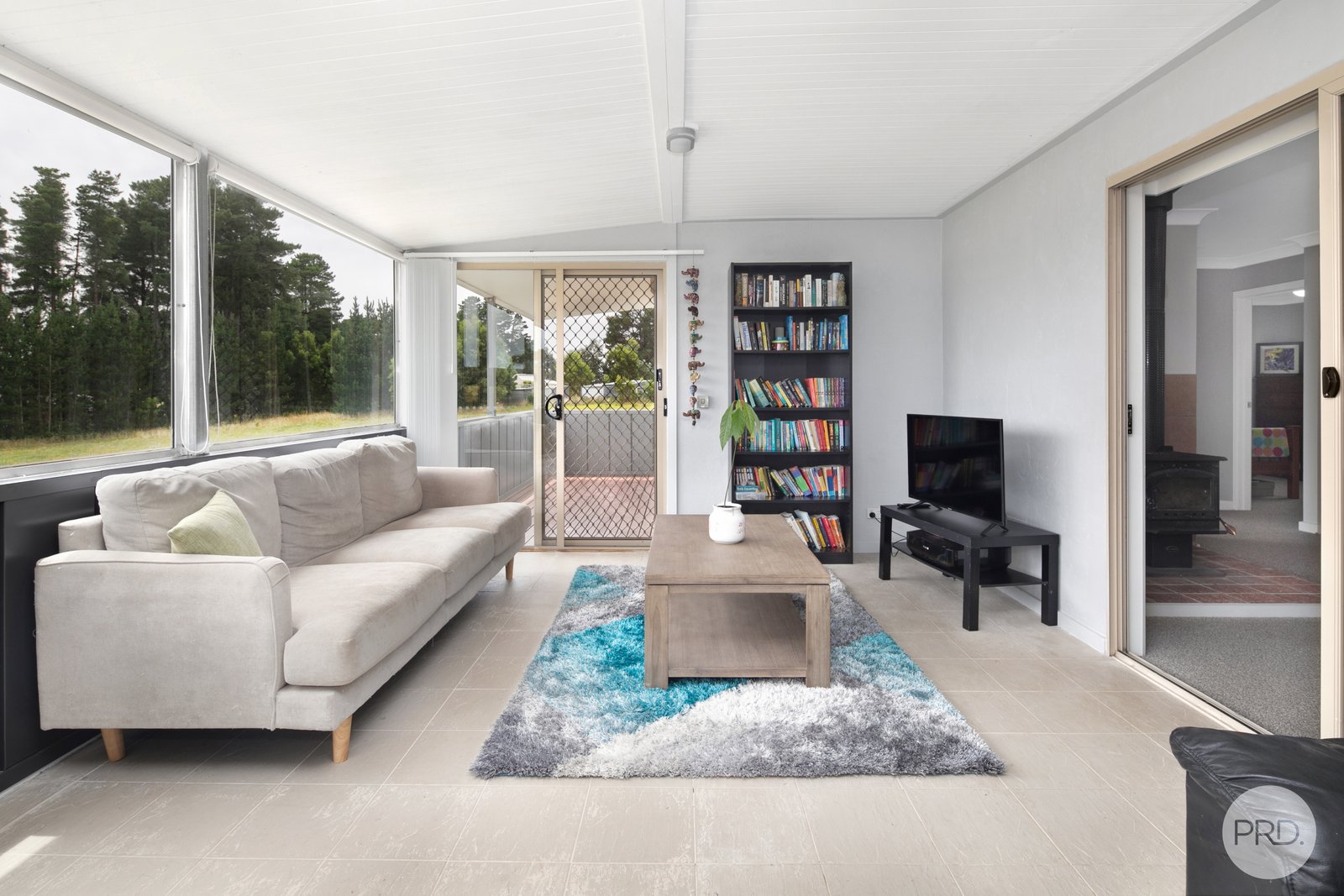 4 Springwood Close ENFIELD 9